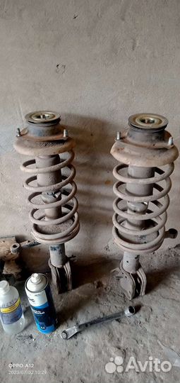 Передние стойки ваз 2114