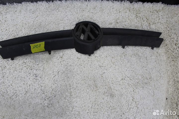 Решетка радиатора (внутренняя) VW Golf IV 1997-200