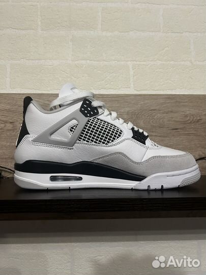 Jordan 4 military black оригинал