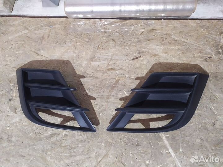 Решетка в бампер Mazda 3 (BK) 2002-2009