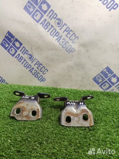 Петля двери передняя правая Great Wall Safe