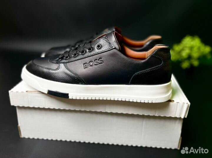 Кроссовки Boss стильные