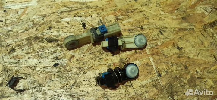 Фиксатор тросса МКПП Opel Insignia