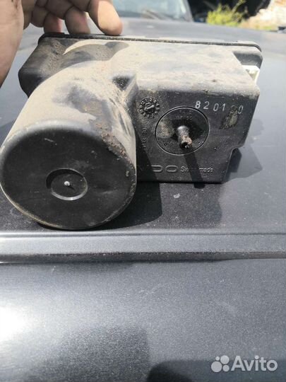 Компрессор центрального замка Audi A4 2000 862257A