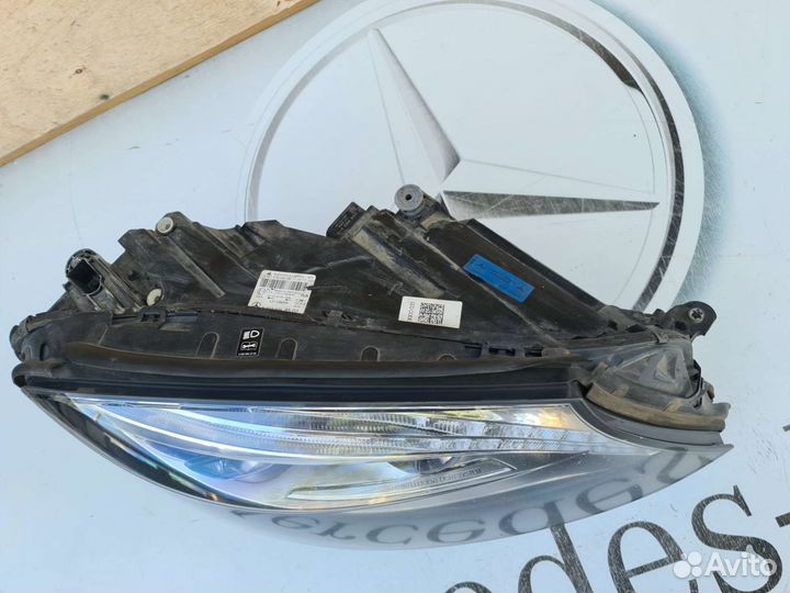 Передняя правая фара Mercedes W222