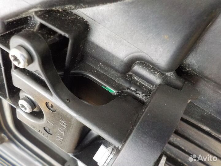 Фара левая Mercedes-Benz E-Class