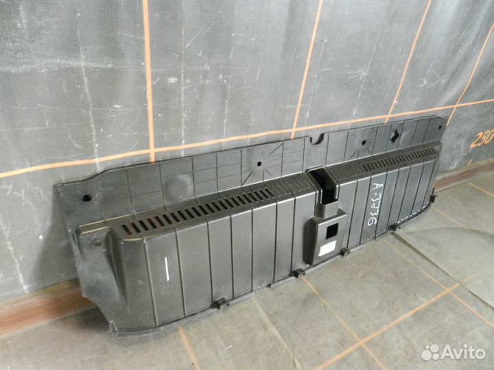 Кожух замка капота - Hyundai Tucson 3