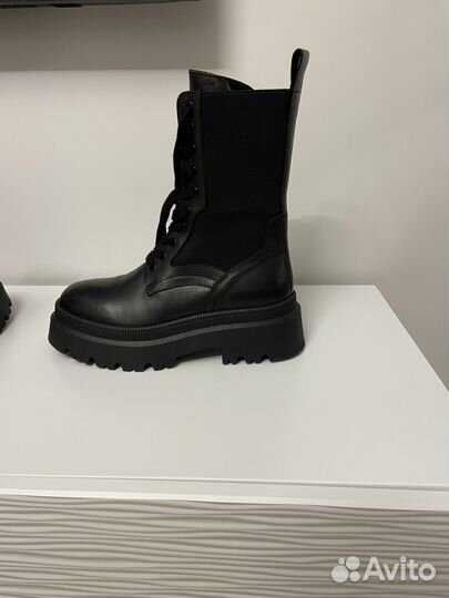 Ботинки женские Ekonika 39