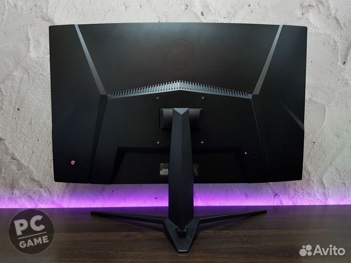 Игровой изогнутый монитор MSI Optix 27