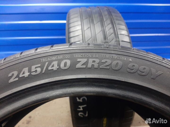 Kumho Ecsta PS71 245/40 R20 99Y