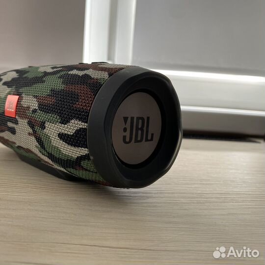 Колонка jbl charge 3