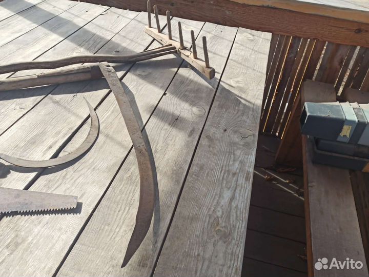 Ножовка, серп, грабли, коса, дрель СССР