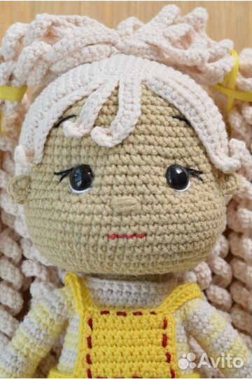 Мягкая игрушка кукла ручной вязки