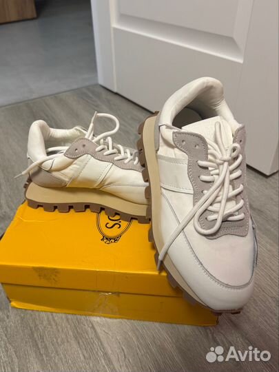 Кроссовки кожаные