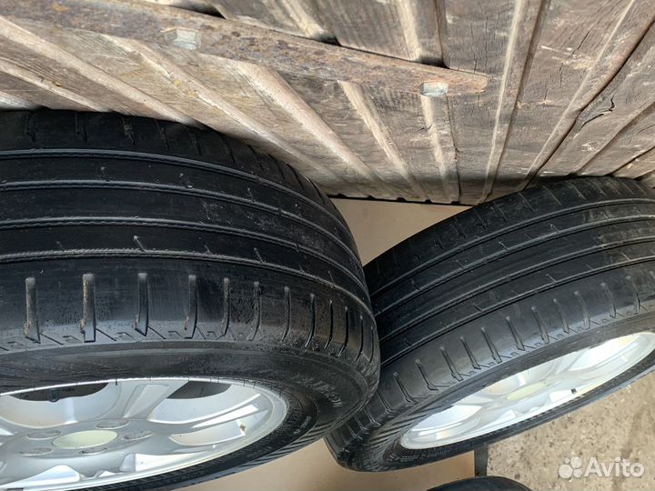 Nokian Tyres Hakka Black 2 SUV 215/65 R16 102