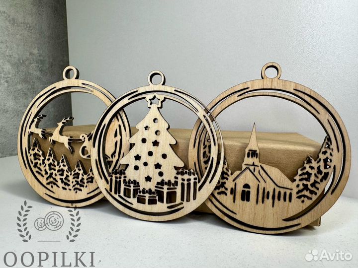 Новогодние игрушки на елку