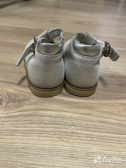 Сандалии для девочки 19 размер котофей серебряные