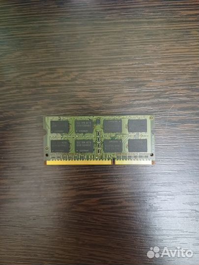 Оперативная память - Samsung 2GB DDR3 1066мгц