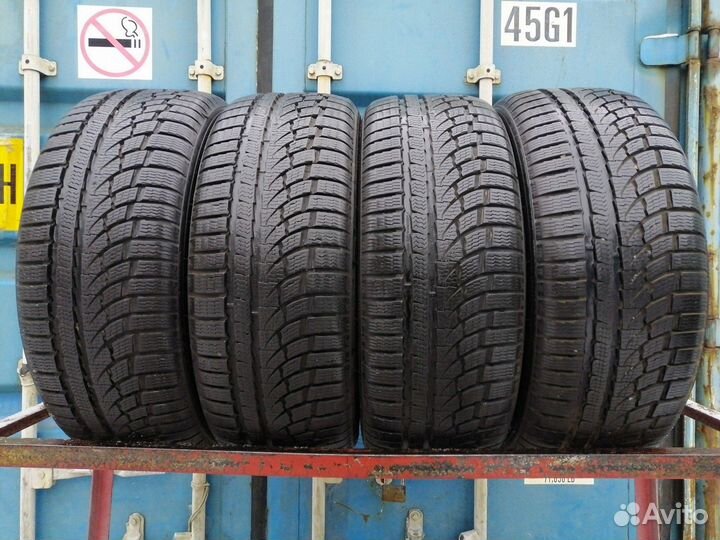 Nokian Tyres WR A4 235/55 R17
