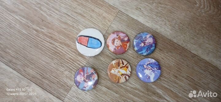 Значки (1 в подарок)