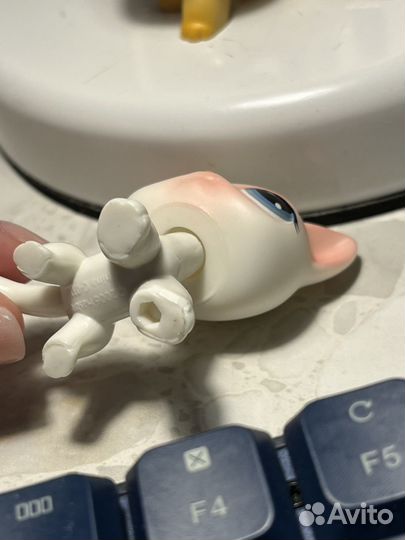 LPS стоячка кошка белая