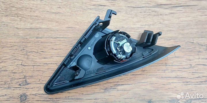 Треугольник левого зеркала Mercedes Benz w219