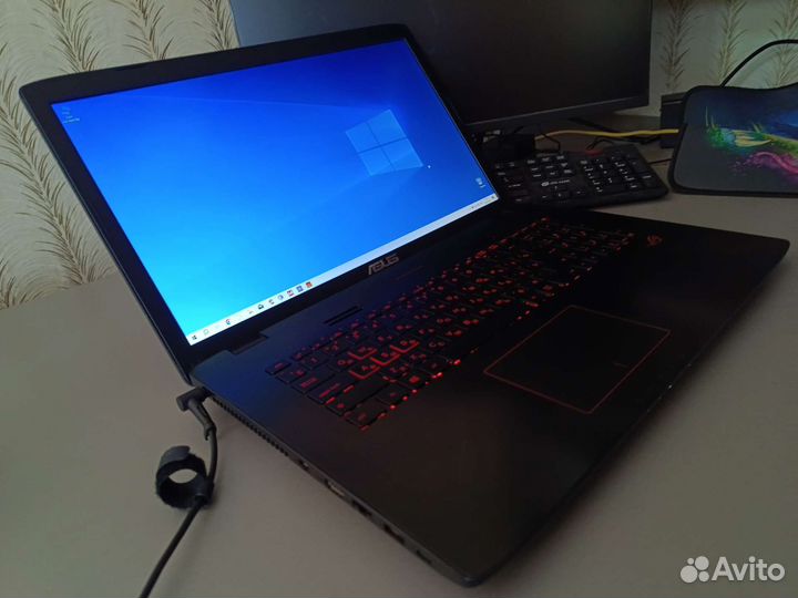 Asus ROG: 17.3 Fhd, i7-6700, Gtx960, 16gb, ssd+hdd