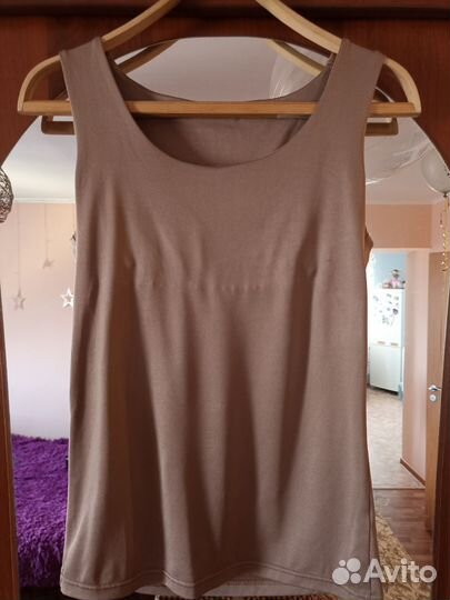 Женские вещи (майка, блузка, юбка, брюки)