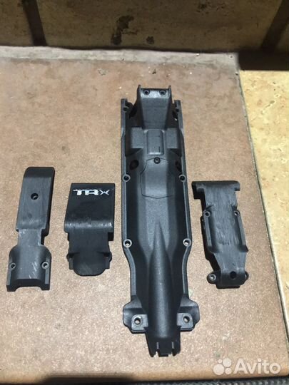 Защита Traxxas sammit/ revo