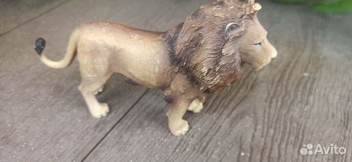 Фигурка Collecta Лев африканский, L 88782b