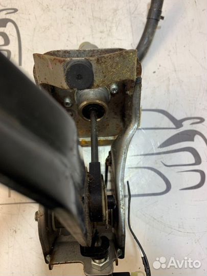 Педаль сцепления Kia Ceed ED купе G4GC 2.0 2009