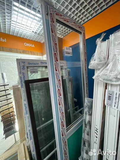 Дверь пластиковая на балкон