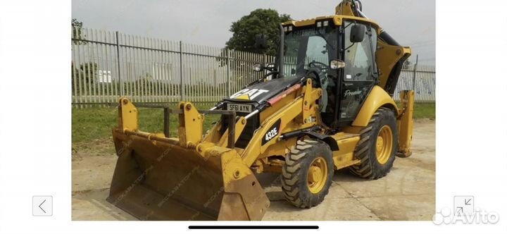 Эксковатор-погрузчик