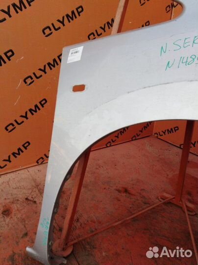 Крыло переднее правое Nissan Serena C26 MR20