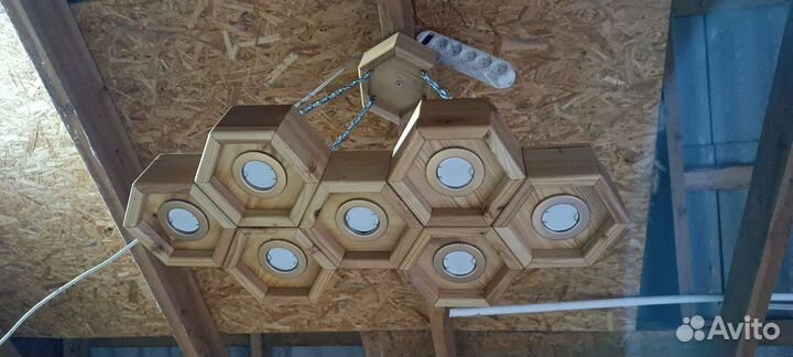 Деревянная люстра