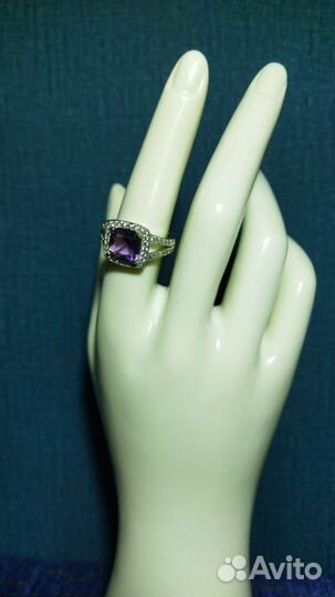 Красивое кольцо-перстень