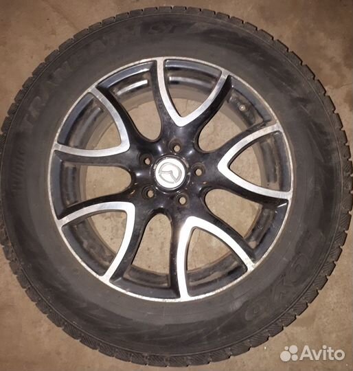 Зимний комплект toyo tranpath 225/65 R17 на дисках