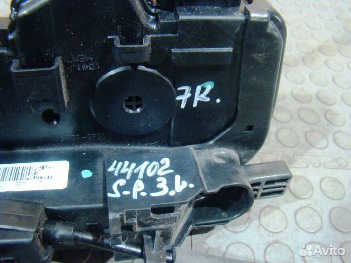 KIA Sportage 3 Замок двери передней левой