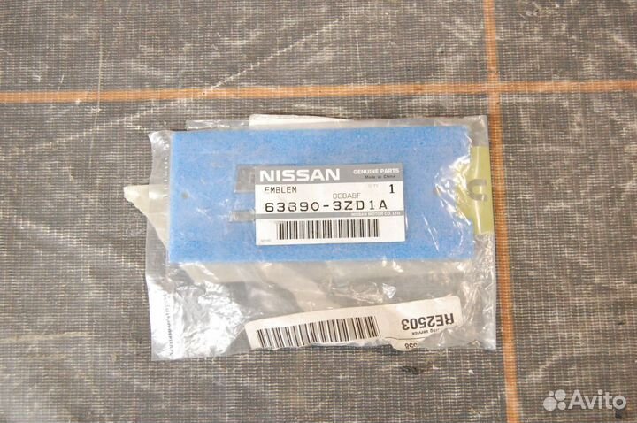 Эмблема - Infiniti QX56