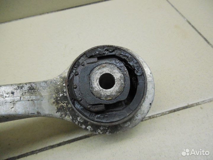 Рычаг передний нижний левый задний Passat B5 2000