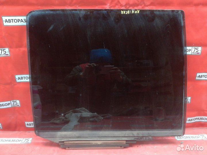 Стекло боковое заднее правое Toyota Hilux Surf