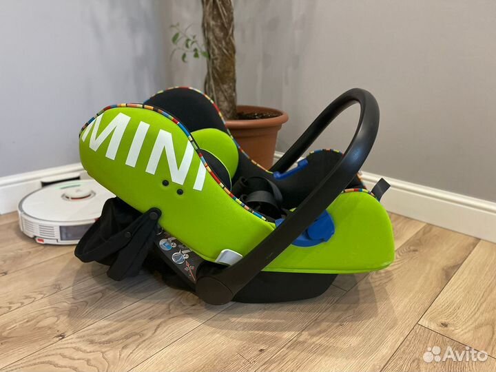 Детское автокресло от 0 mini