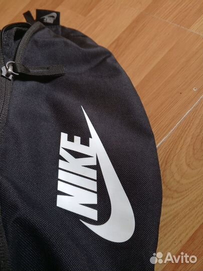 Поясная сумка Nike