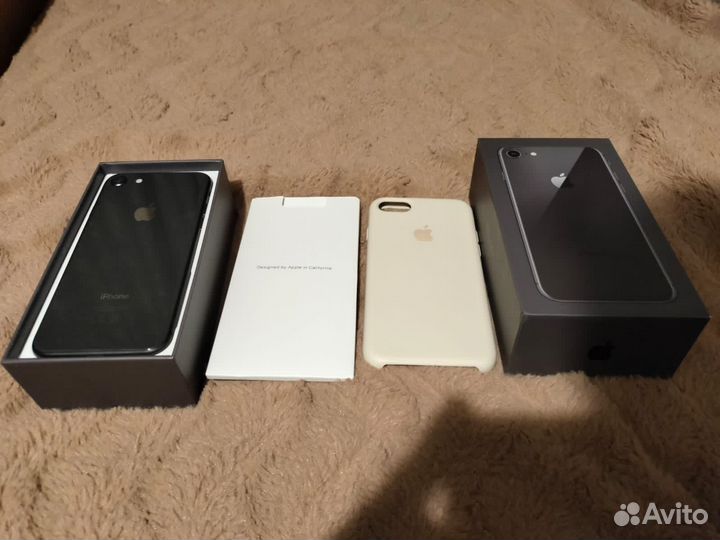 Телефон iPhone 8 64 gb