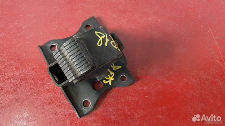 Подушка АКПП Nissan Avenir W11 1.8 AT 1998—2005