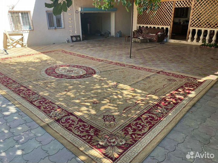 Ковёр бу 8 на 4,полушерсть,в отличном состоянии