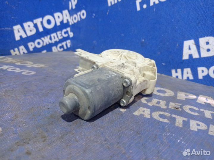 Моторчик стеклоподъемника Ford Focus 2 седан 2006