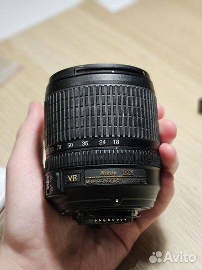 Nikon 18-105mm f/3.5-5.6G AF-S ED DX VR Nikkor