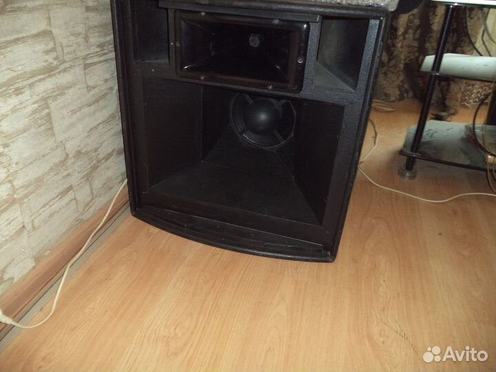 Martin Audio Blackline H2
