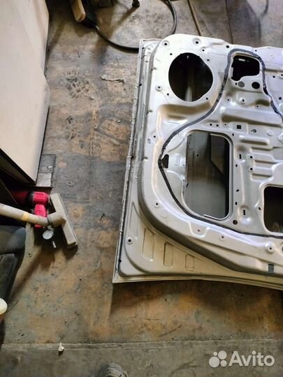 Дверь передняя правая lexus rx2
